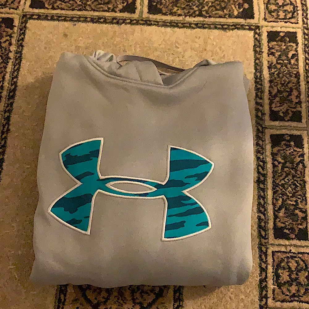 *UnderArmour* Gray Sweatshirt